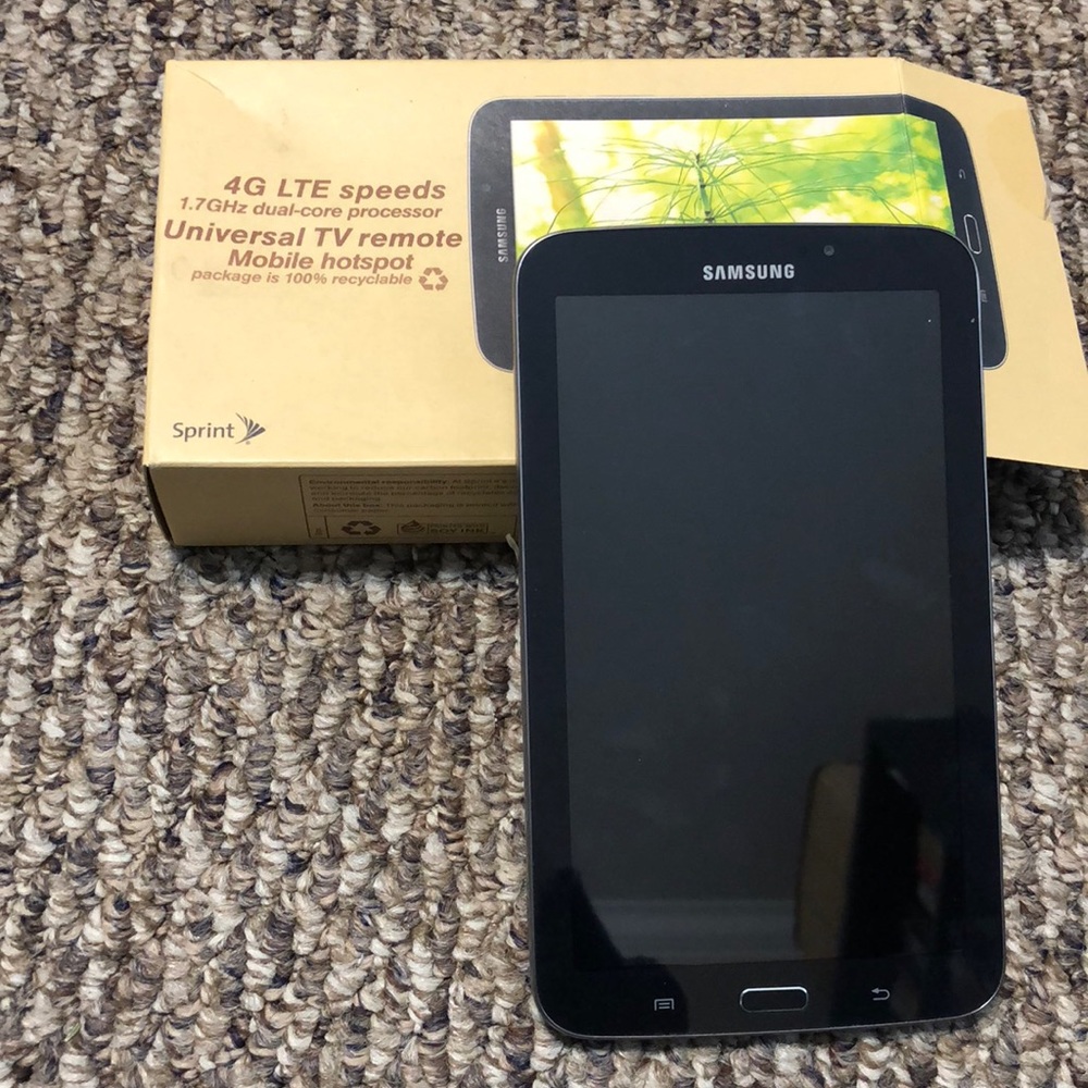 Brand new Samsung Galaxy Tab 3